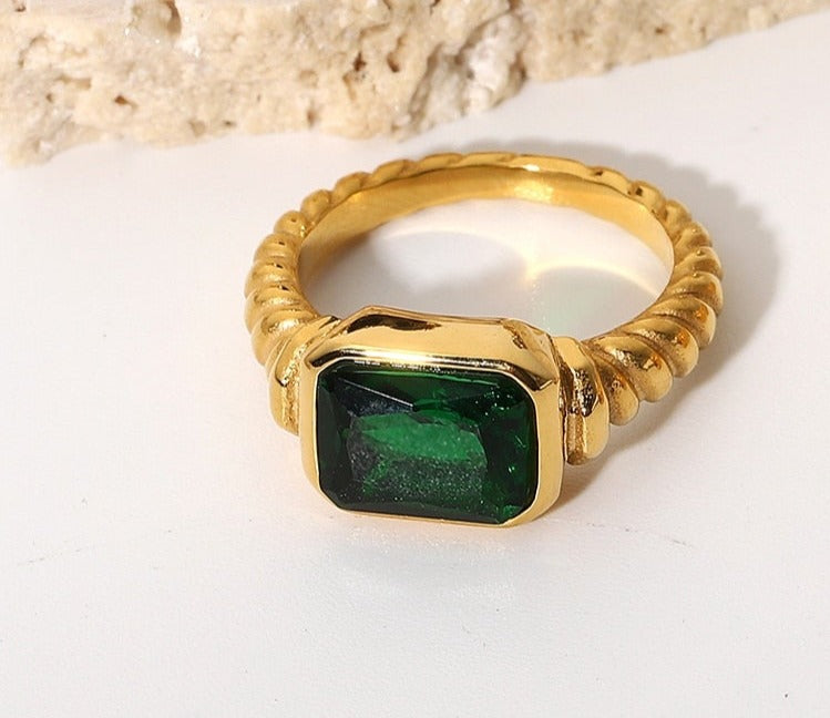 Emerald Rope Ring